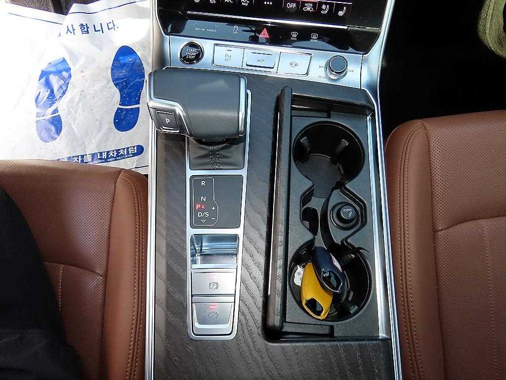 Audi A6 — photo 11