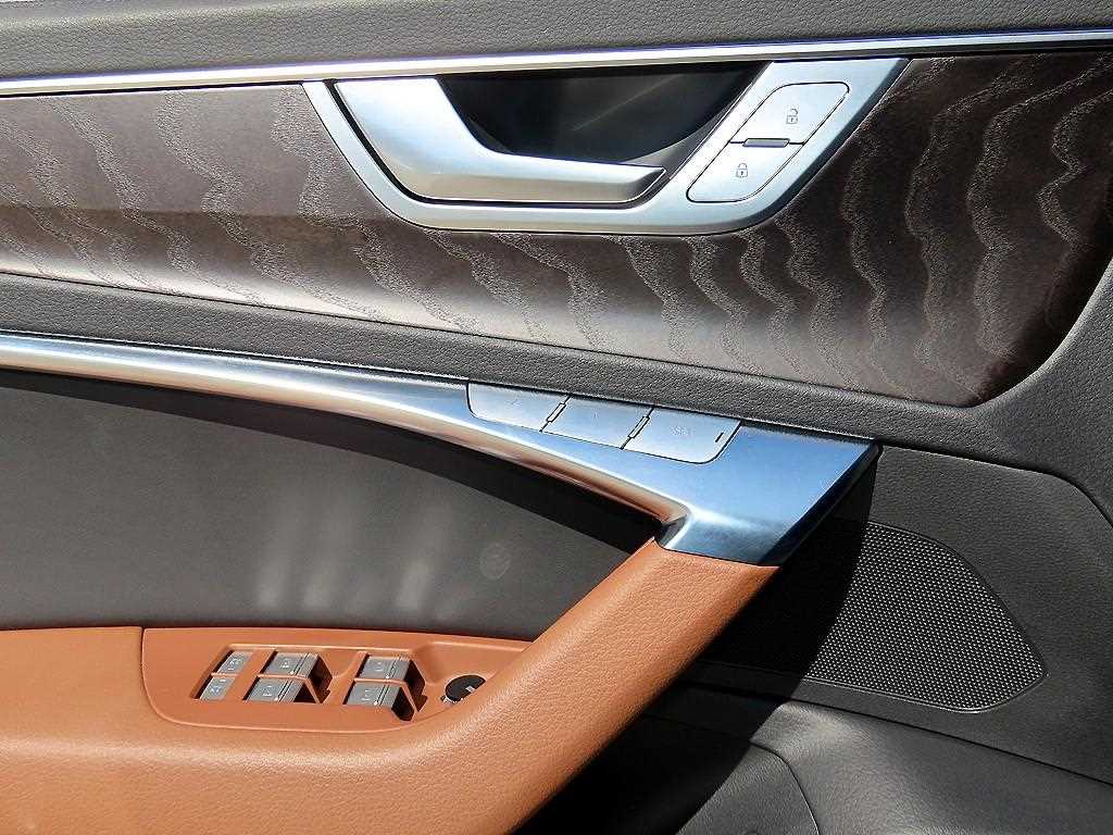 Audi A6 — photo 12