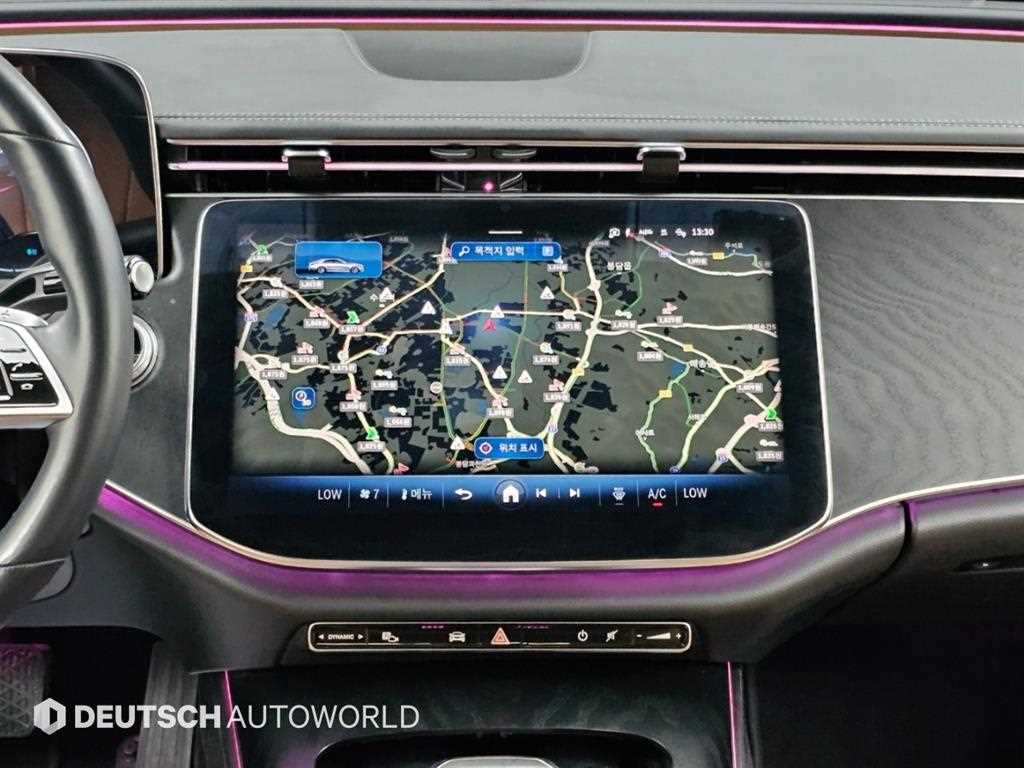 Mercedes-Benz E-Class — photo 14