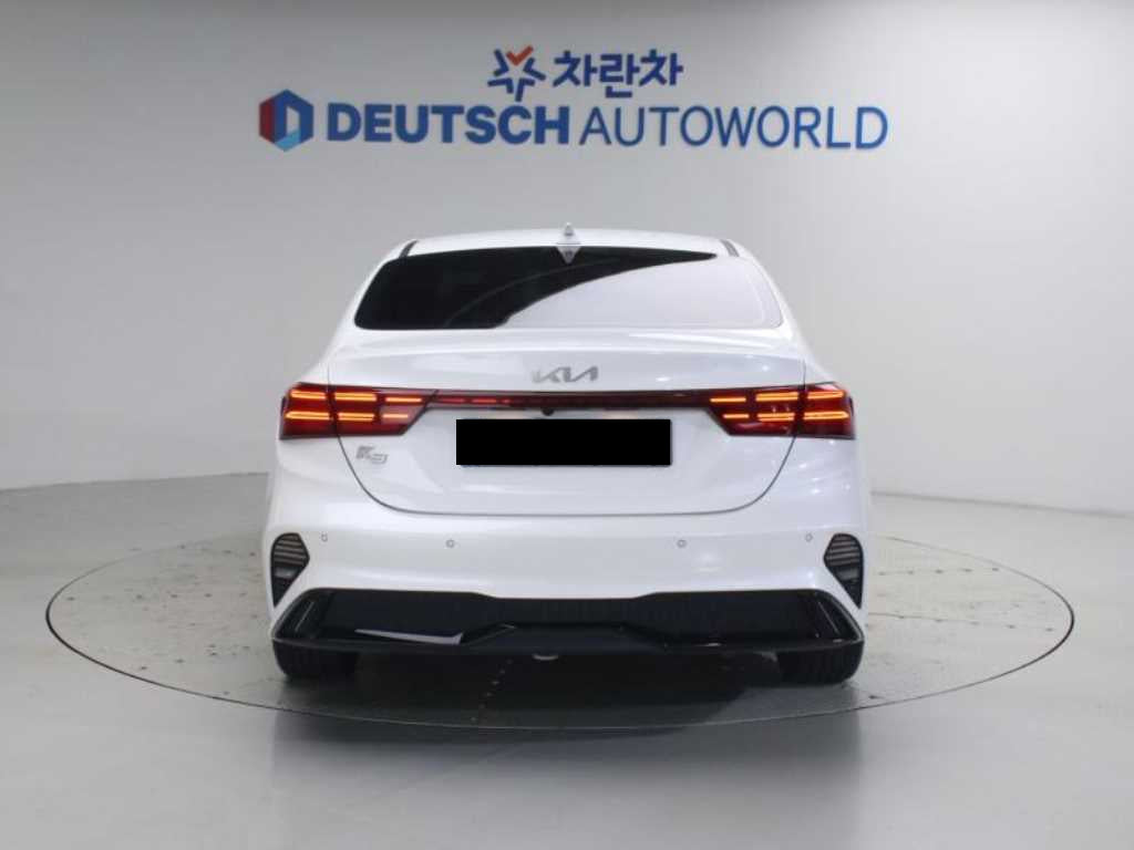 Kia K3 — photo 04