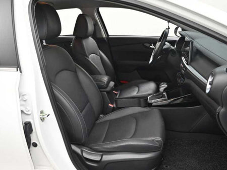 Kia K3 — photo 10