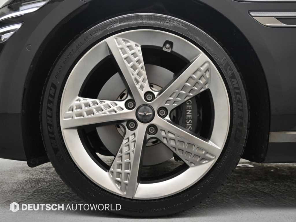 Genesis G80 — photo 05