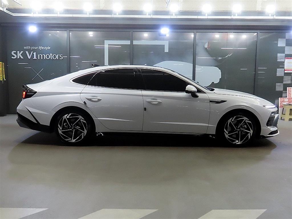 Hyundai Sonata — photo 03