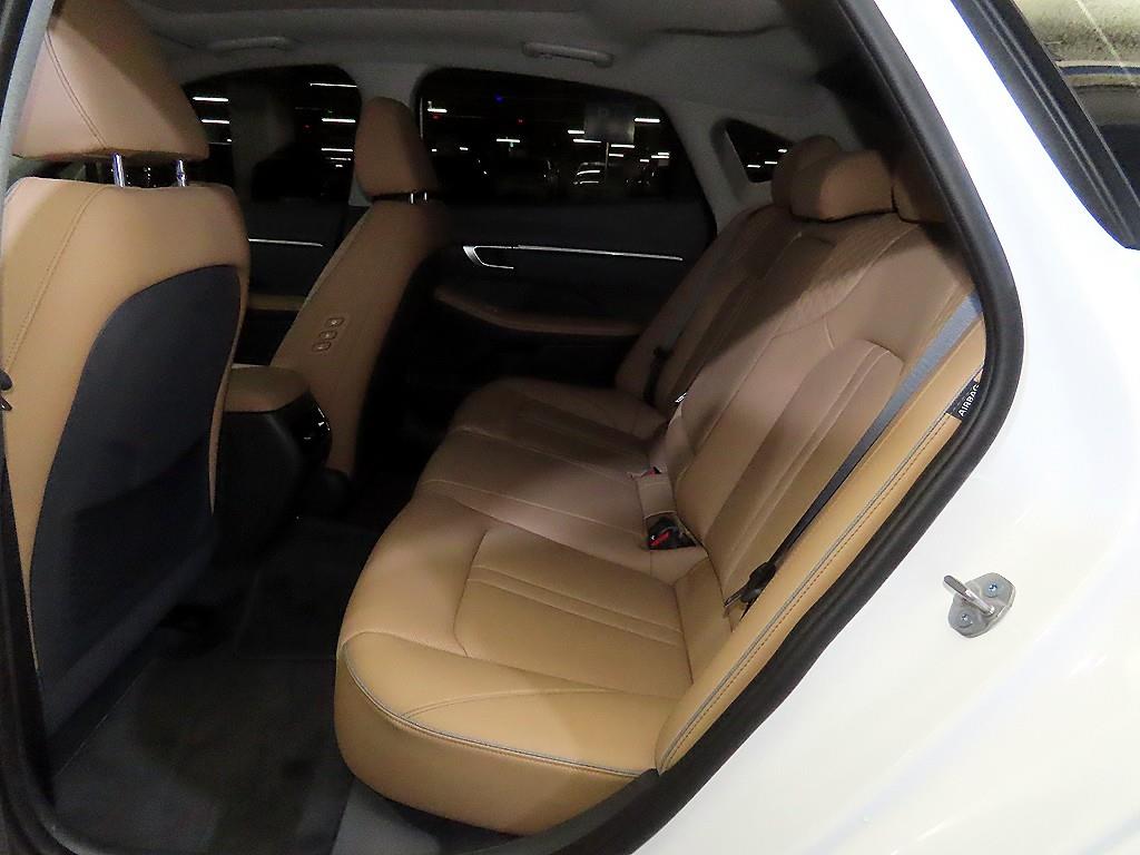 Hyundai Sonata — photo 07
