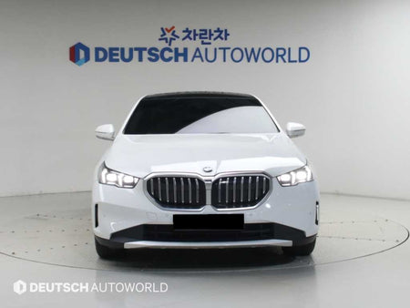 BMW 5-Series — photo 03