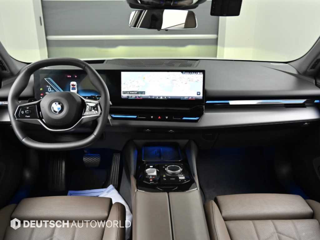 BMW 5-Series — photo 07
