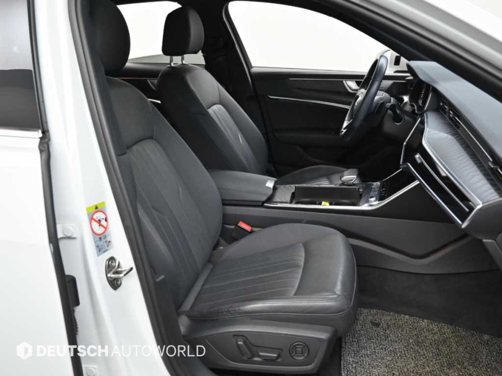 Audi A6 — photo 10