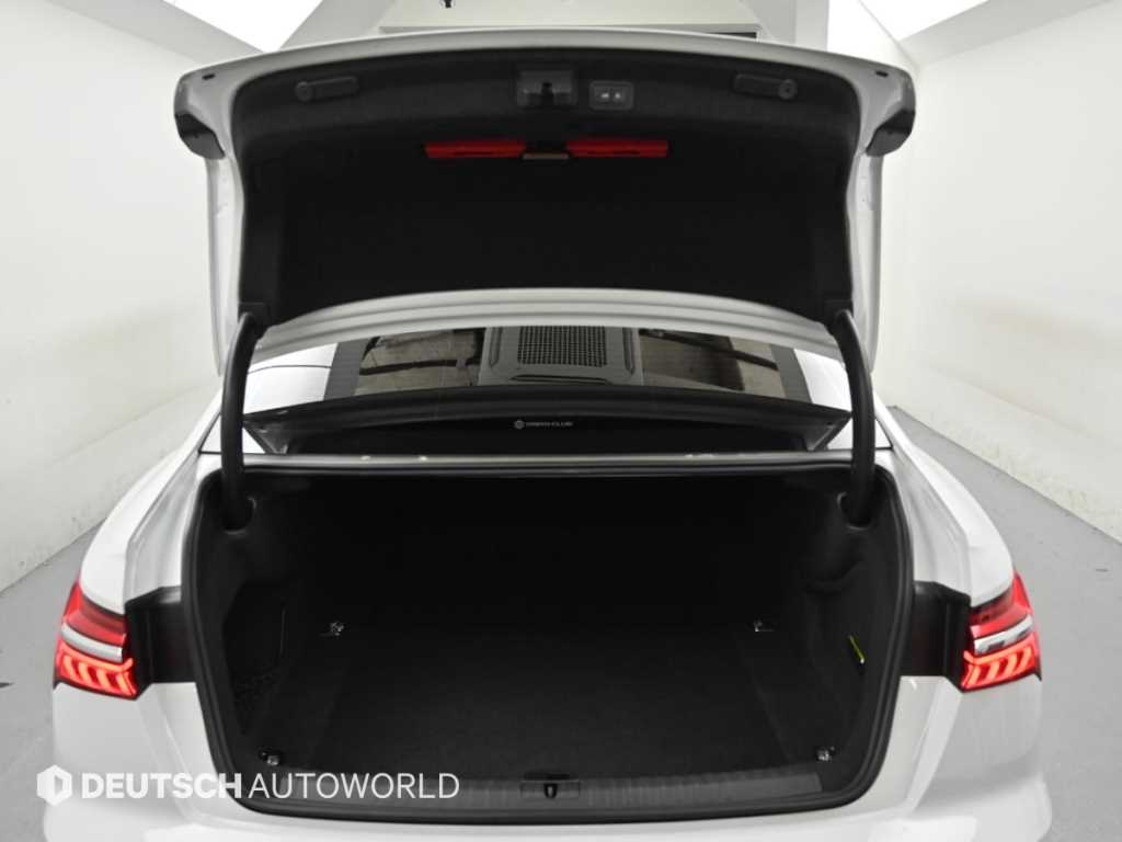 Audi A6 — photo 19
