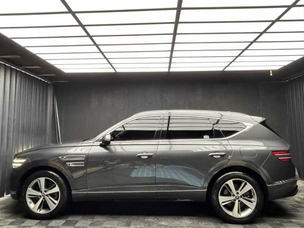 Genesis GV80 — photo 02