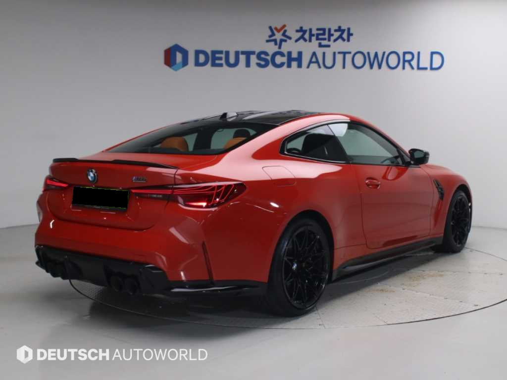 BMW M4 — photo 02