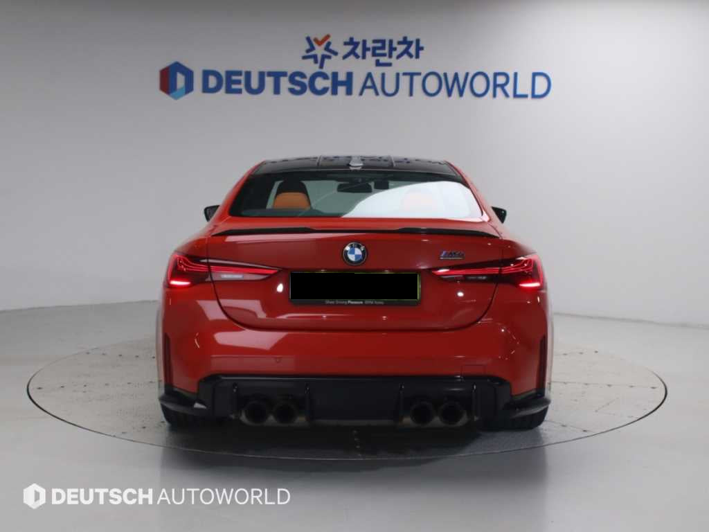 BMW M4 — photo 04