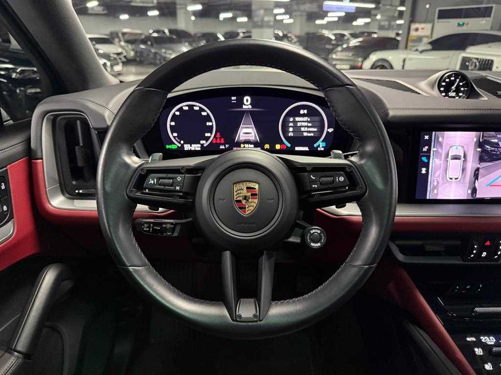 Porsche Cayenne — photo 08