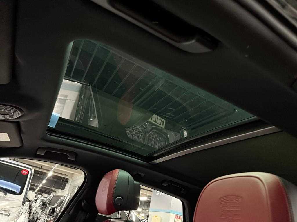 Porsche Cayenne — photo 16