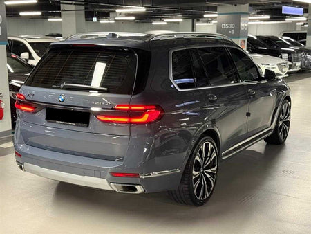 BMW X7 — photo 05