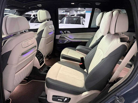 BMW X7 — photo 11