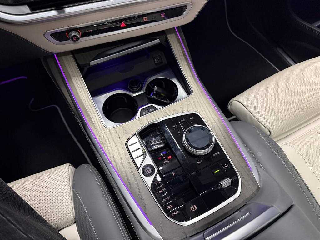BMW X7 — photo 15