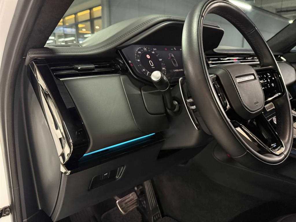 Land Rover Range Rover Sport — photo 13