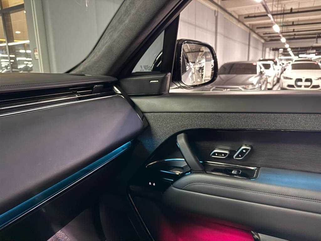 Land Rover Range Rover Sport — photo 17