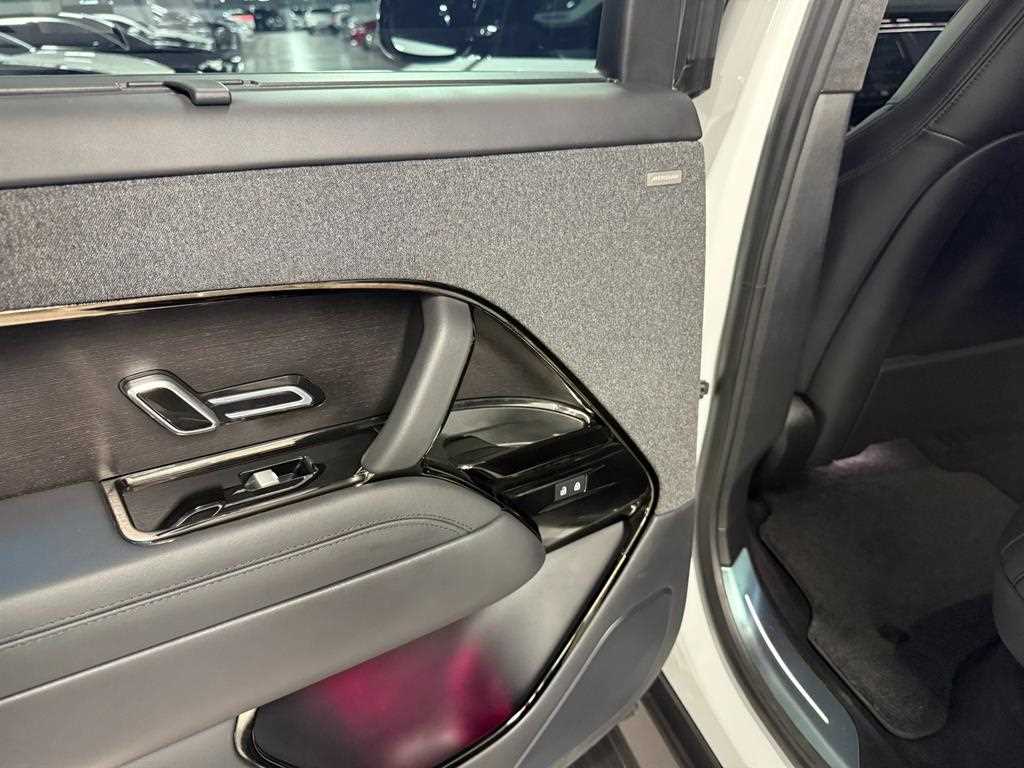 Land Rover Range Rover Sport — photo 18
