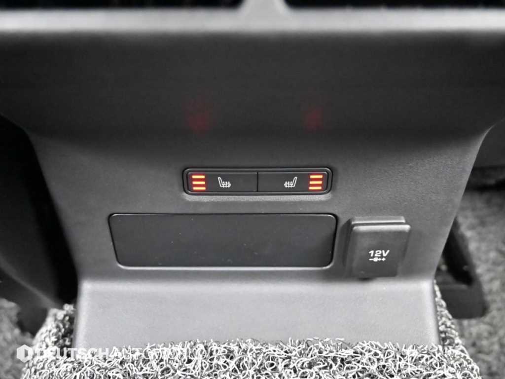 Land Rover Range Rover Velar — photo 16