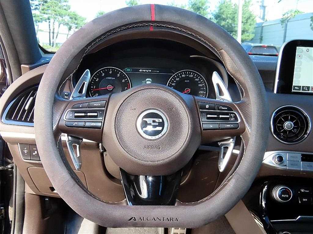 Kia Stinger — photo 08