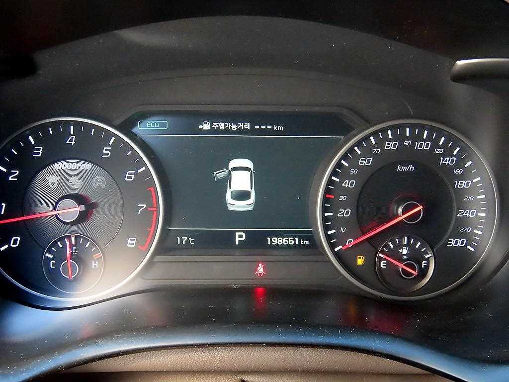 Kia Stinger — photo 09