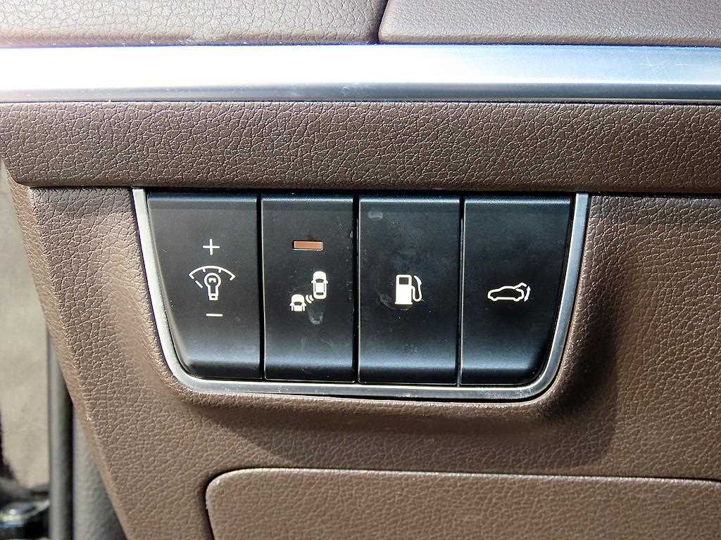 Kia Stinger — photo 13