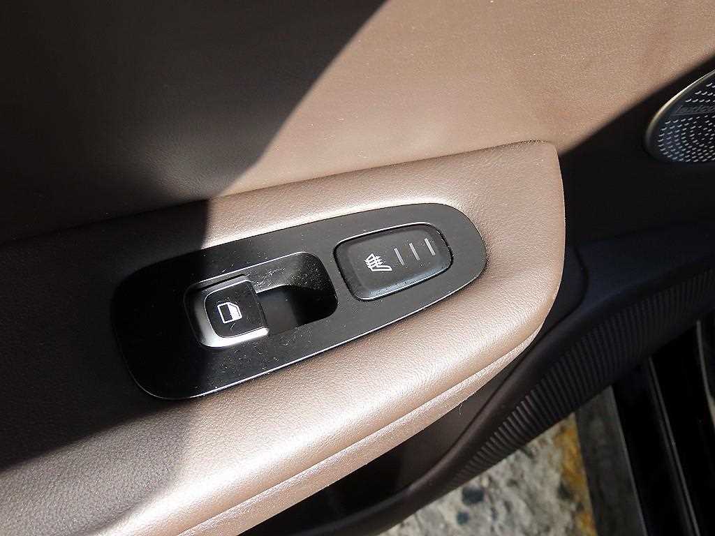 Kia Stinger — photo 16