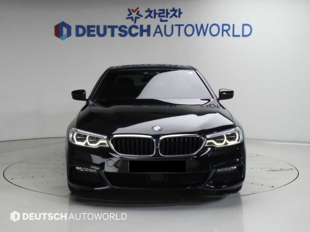 BMW 5-Series — photo 03