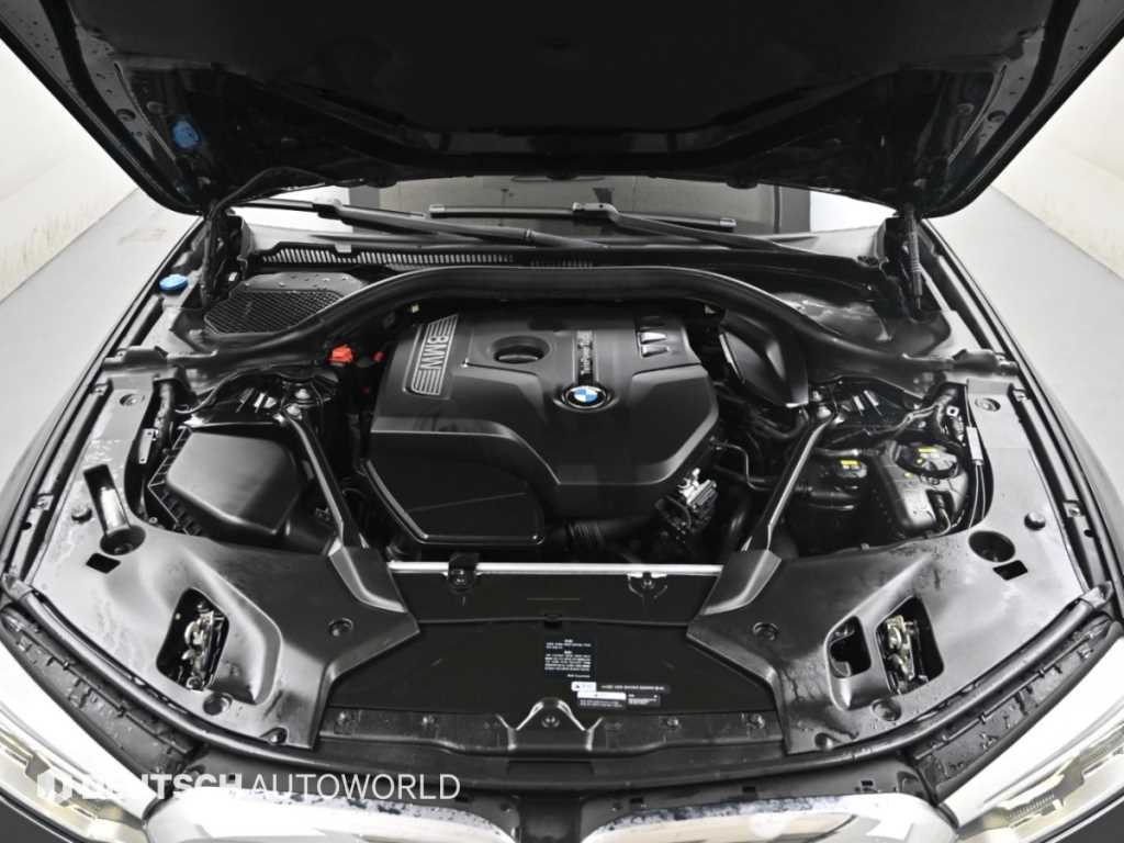 BMW 5-Series — photo 07