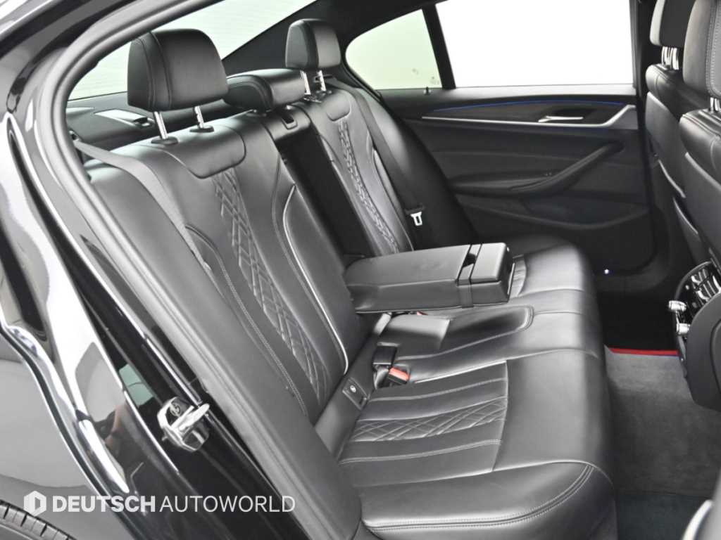 BMW 5-Series — photo 13