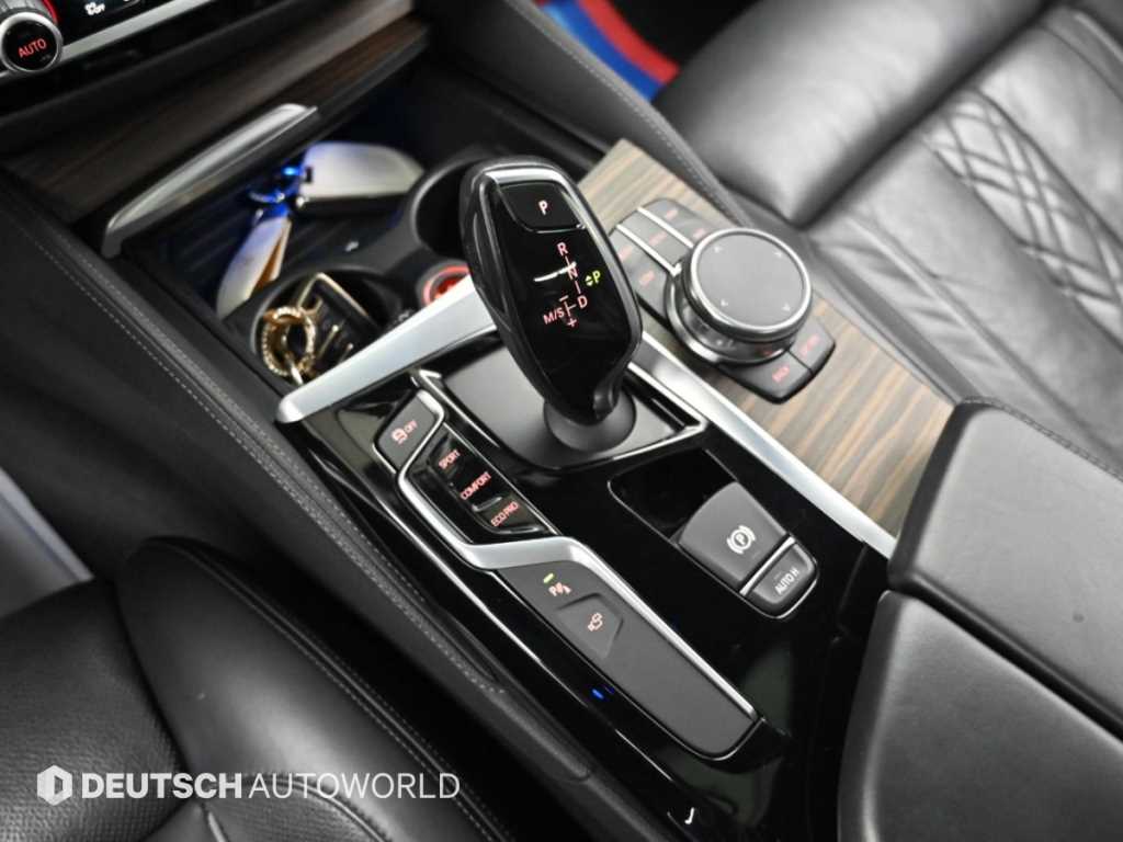 BMW 5-Series — photo 18