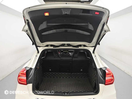 Mercedes-Benz GLA-Class — photo 19