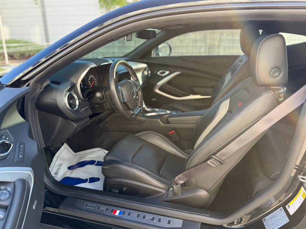 CHEVROLET Camaro — photo 05