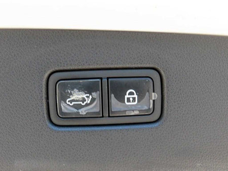 Genesis GV70 — photo 17