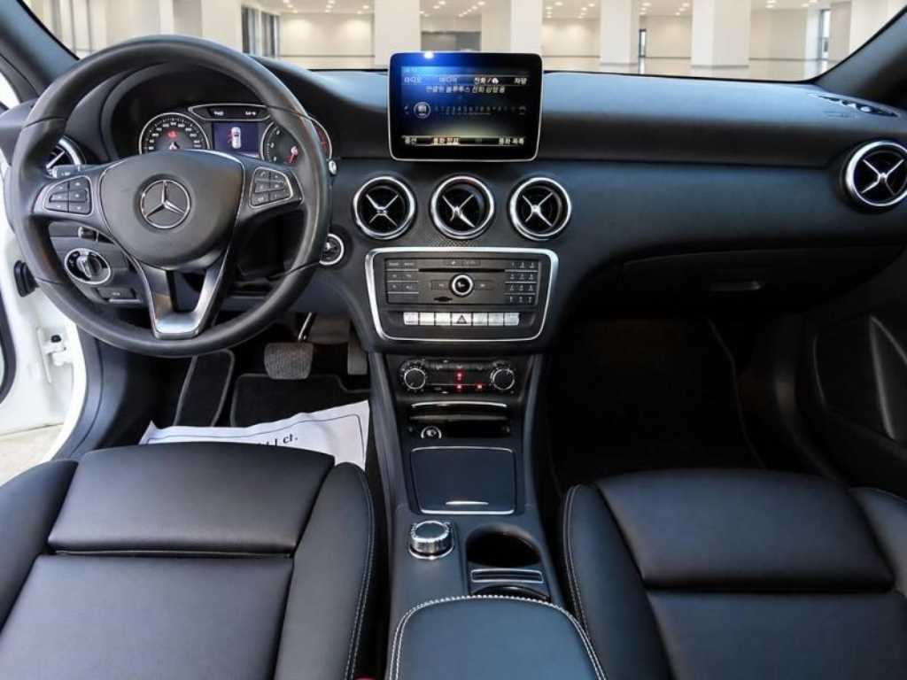Mercedes-Benz A-Class — photo 07