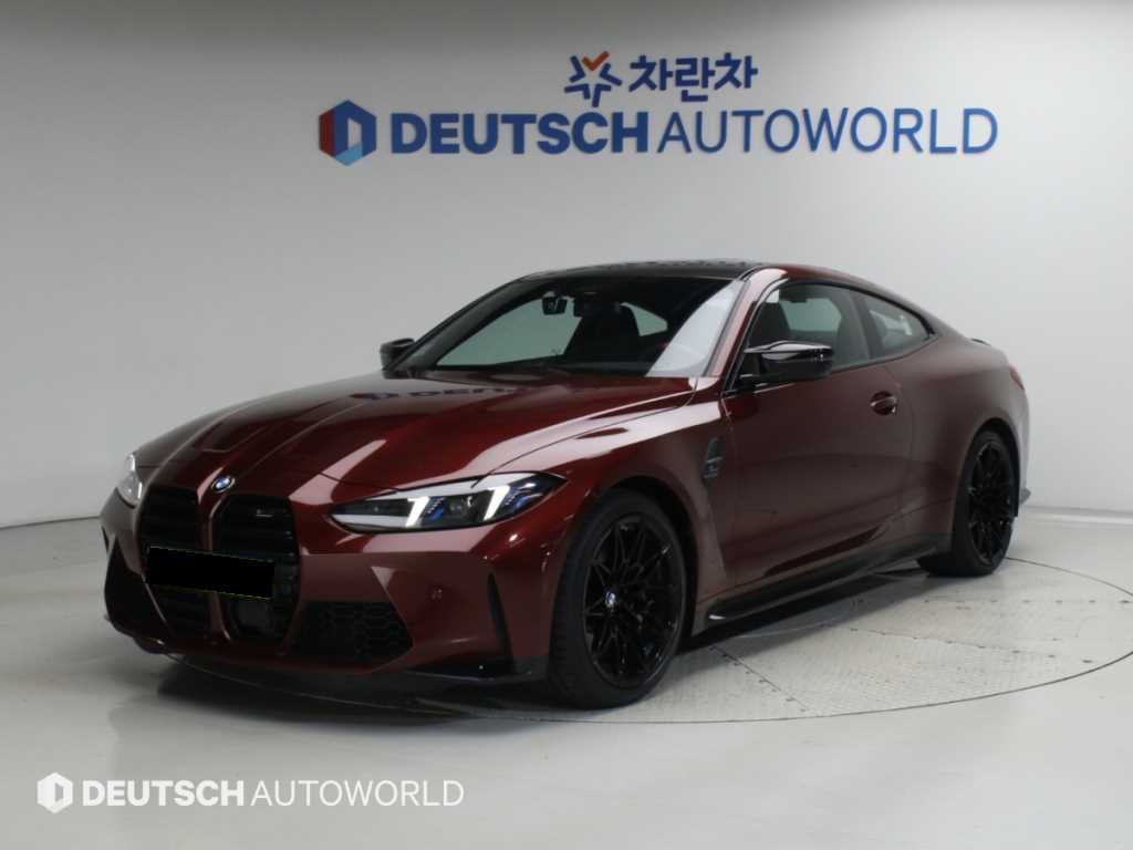 BMW M4 — photo 01