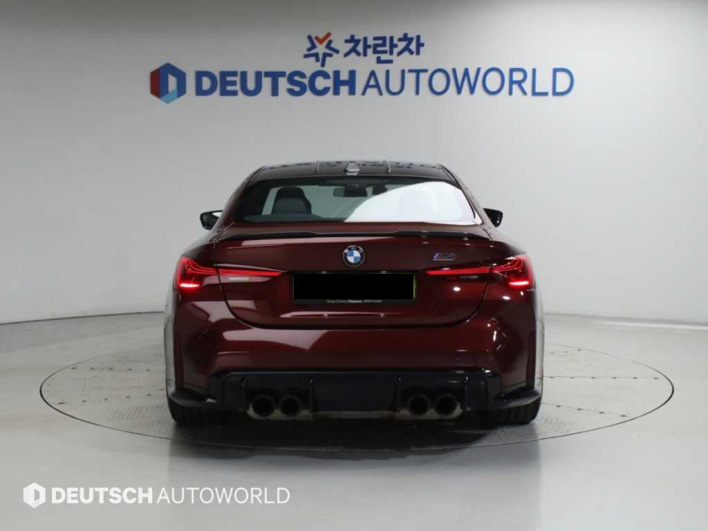 BMW M4 — photo 04