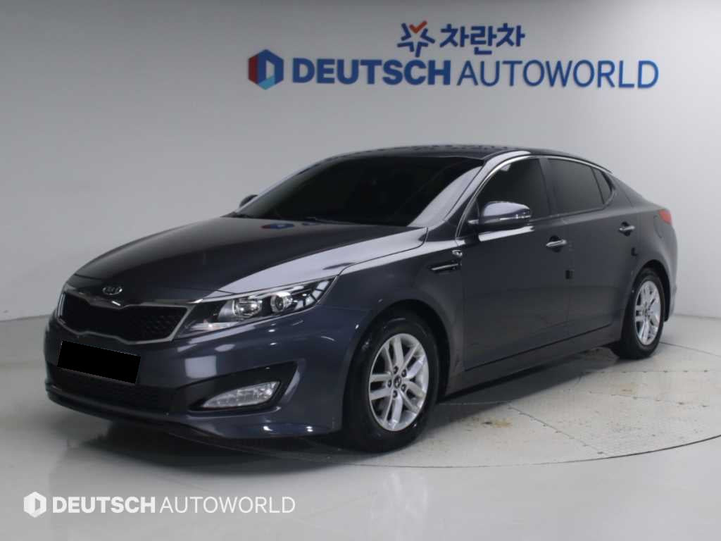 Kia K5 — photo 01