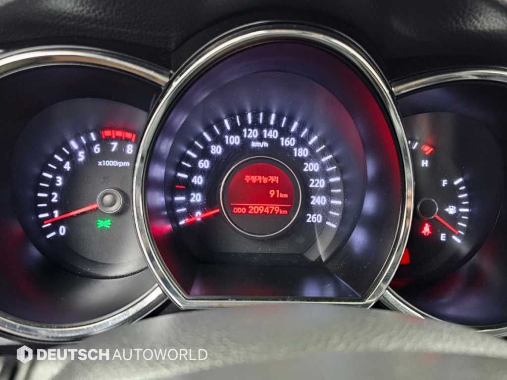 Kia K5 — photo 08