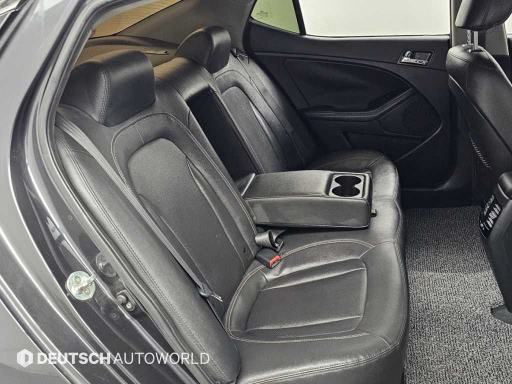 Kia K5 — photo 12
