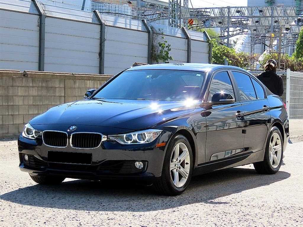 BMW 3-Series — photo 02