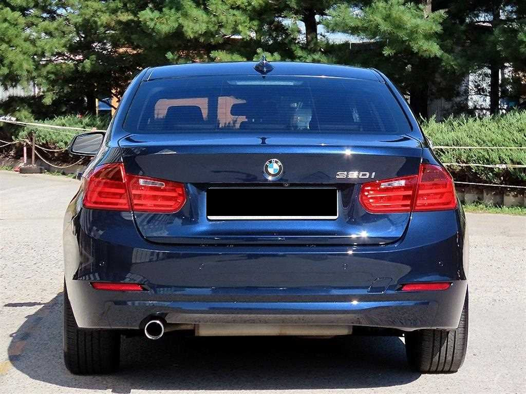 BMW 3-Series — photo 04