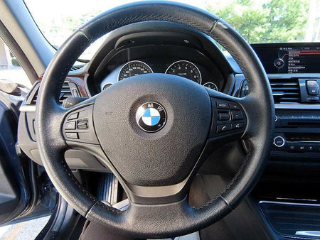 BMW 3-Series — photo 08