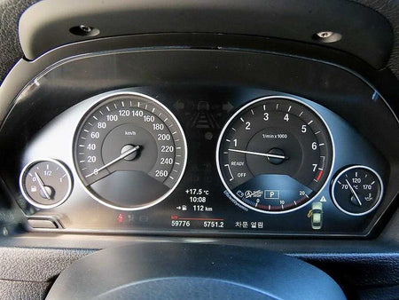 BMW 3-Series — photo 09