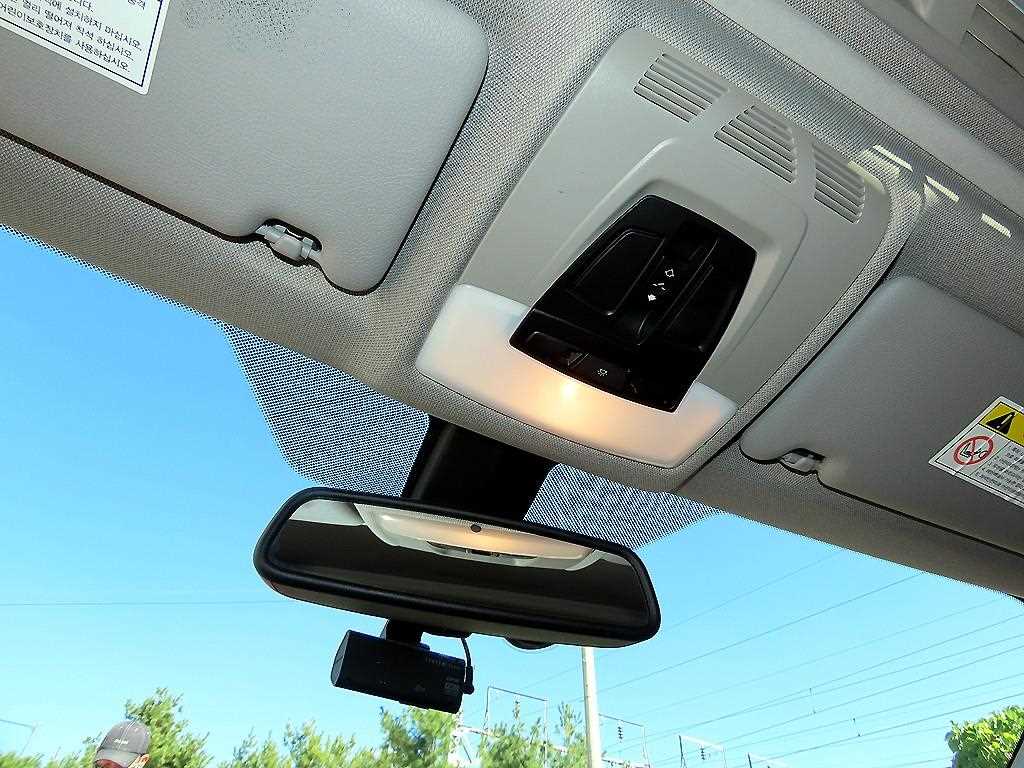 BMW 3-Series — photo 15