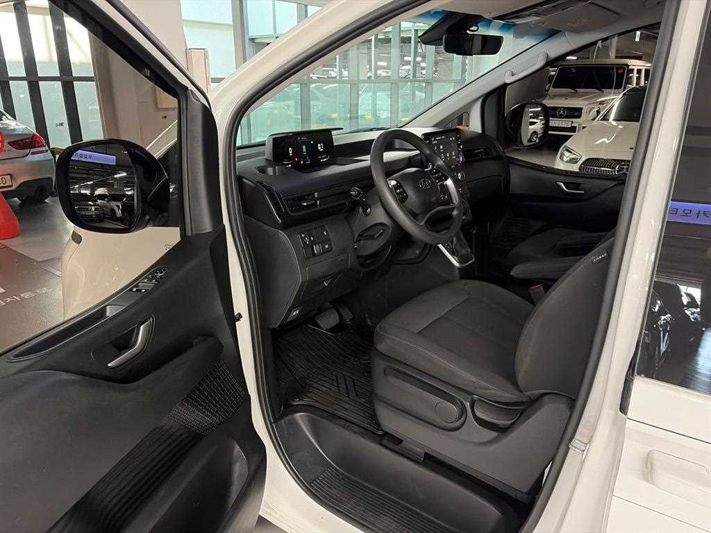 Hyundai Staria — photo 05
