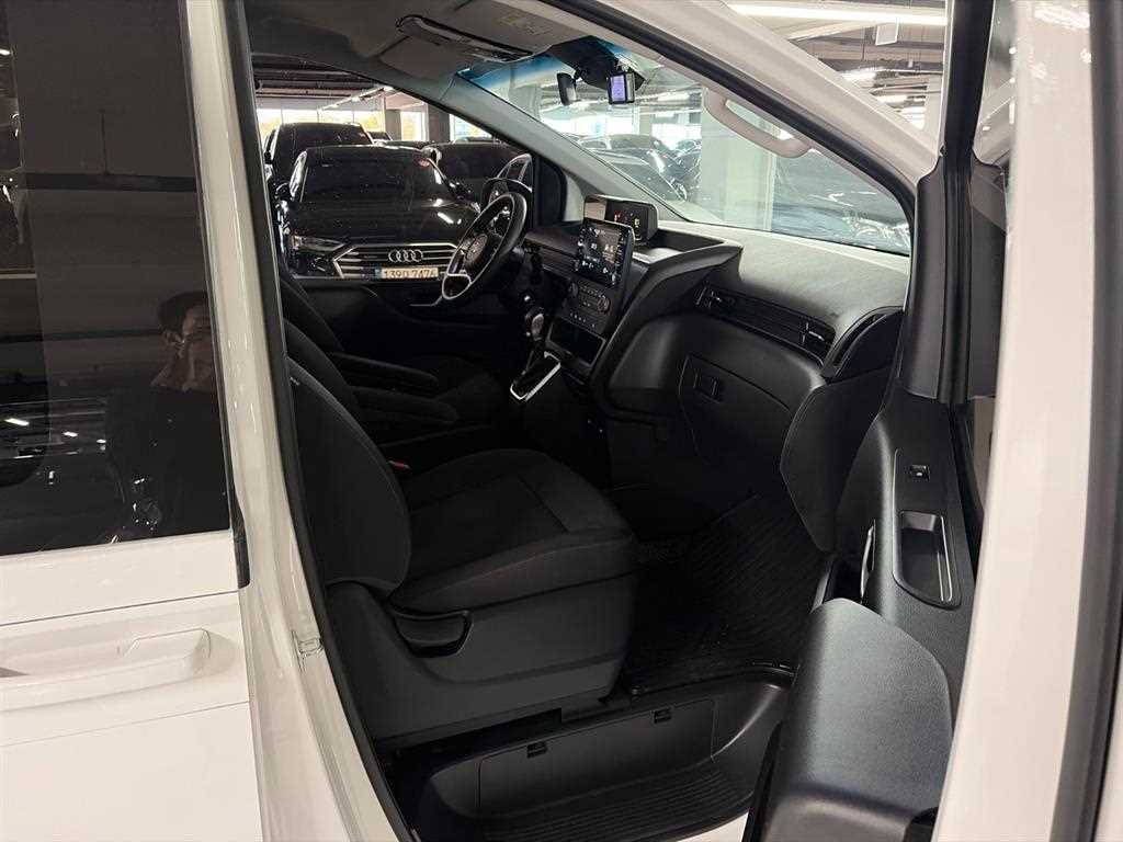 Hyundai Staria — photo 16