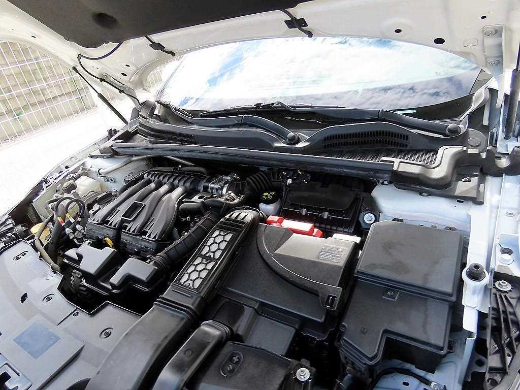 RENAULT SM6 — photo 19