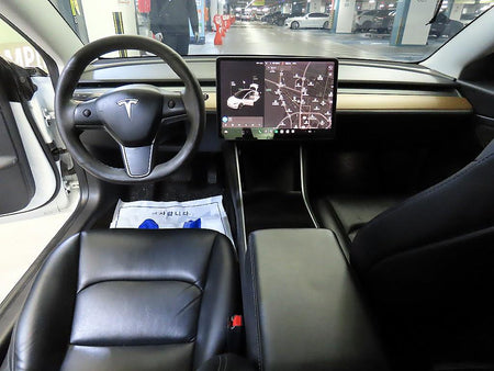Tesla Model 3 — photo 10